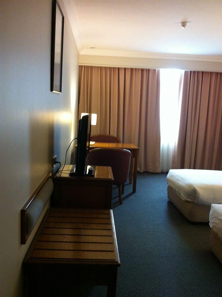 Kingwood Hotel Кучинг Экстерьер фото