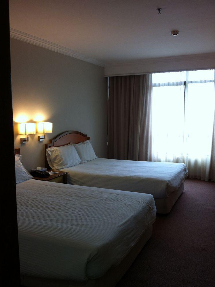 Kingwood Hotel Кучинг Экстерьер фото