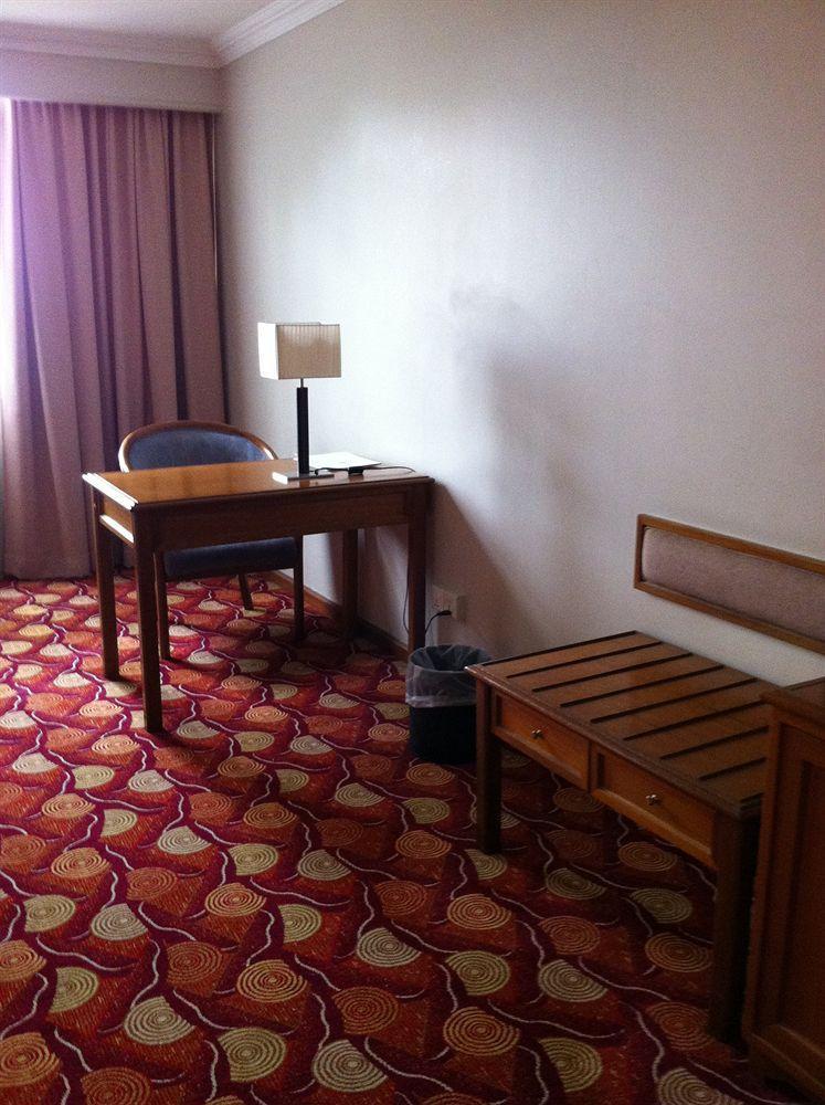 Kingwood Hotel Кучинг Экстерьер фото