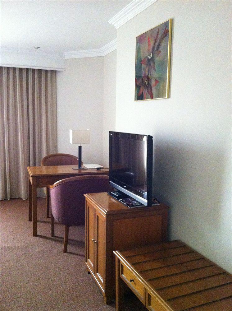 Kingwood Hotel Кучинг Экстерьер фото