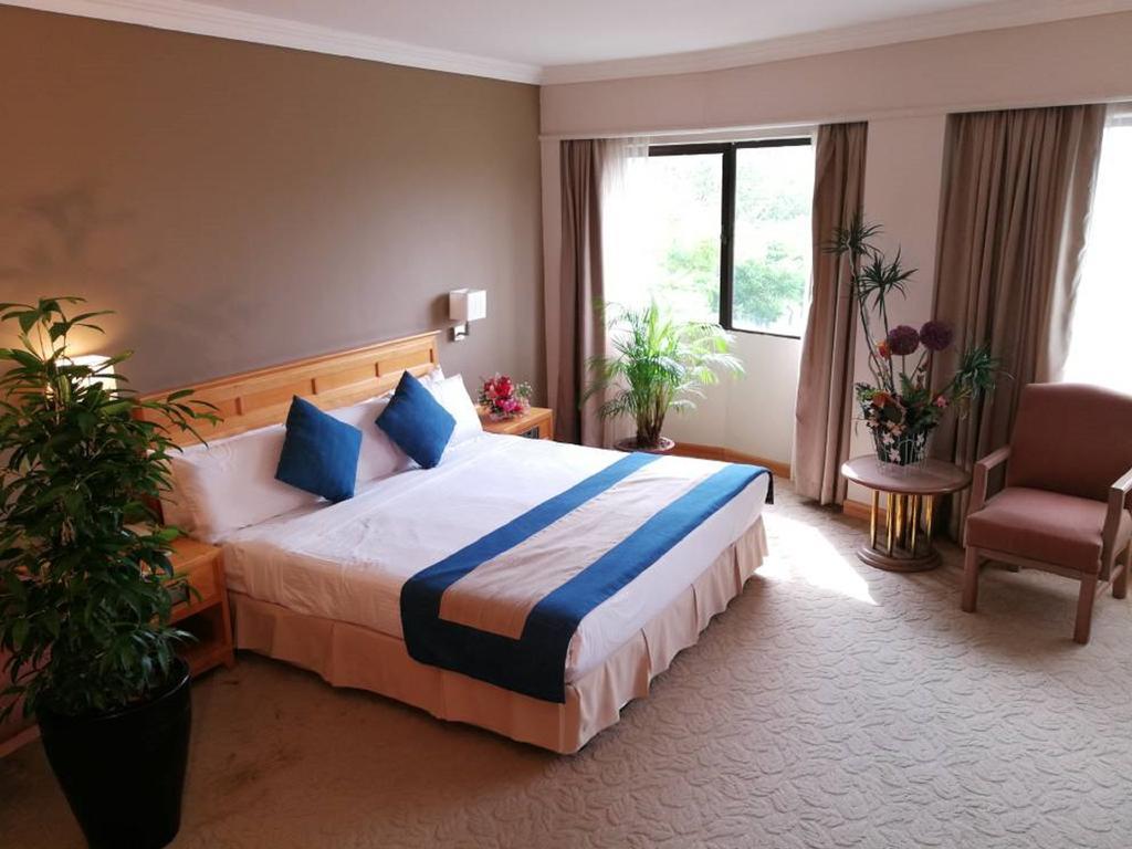 Kingwood Hotel Кучинг Экстерьер фото