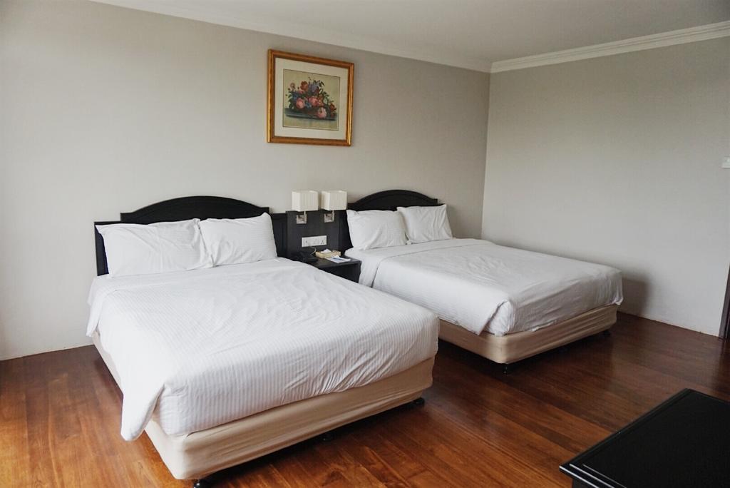 Kingwood Hotel Кучинг Экстерьер фото