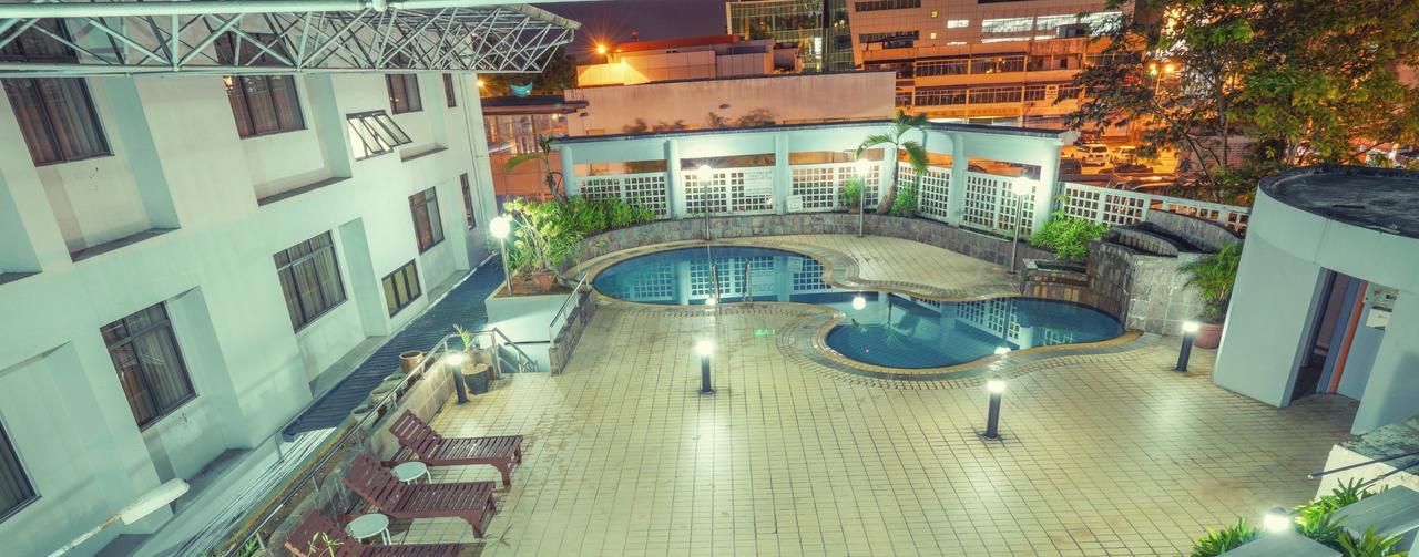 Kingwood Hotel Кучинг Экстерьер фото